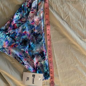 Fused Hawaii Seize the Day Hapuna. NWTL. Size XL